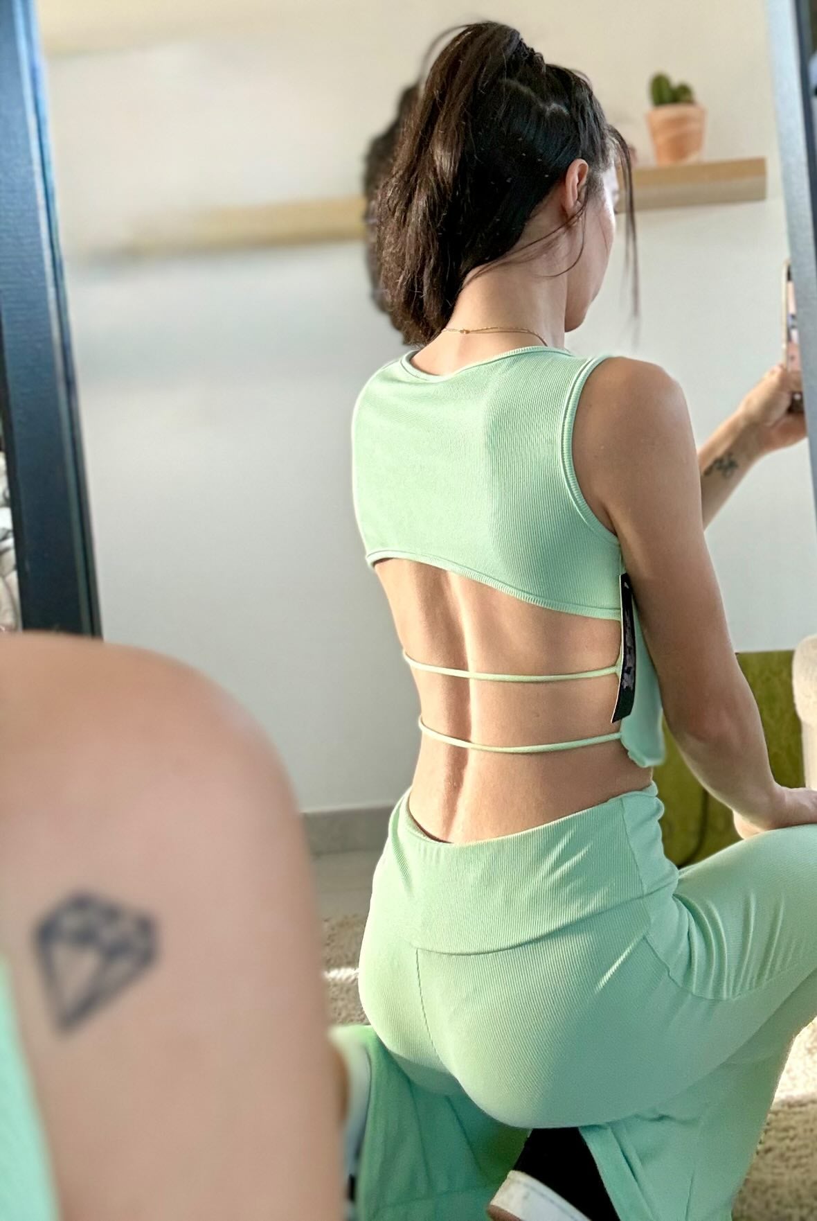 Ensemble top