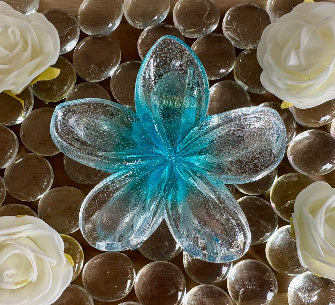 Pince à cheveux fleur pailleté